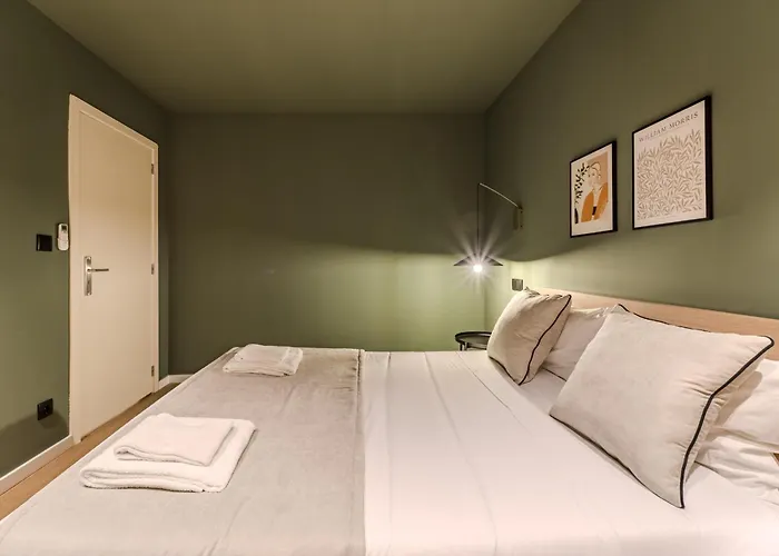 아파트 The Flats I